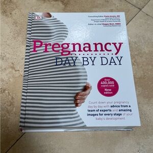 DK Pregnancy day by day book